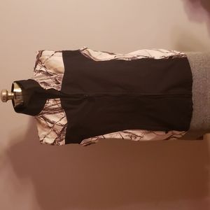 Burley girl vest size large